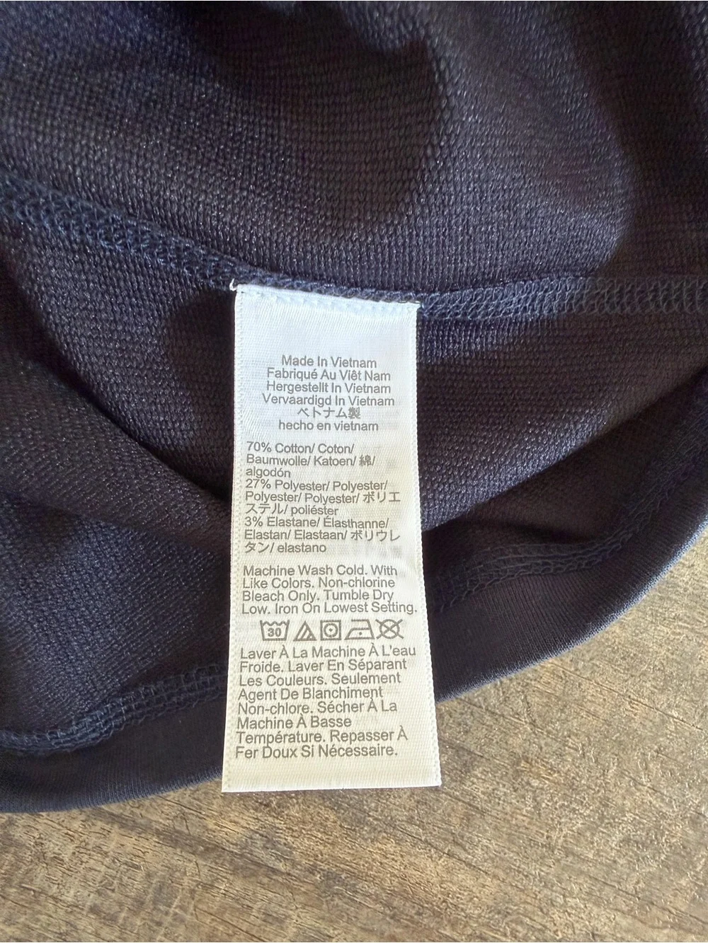 J CREW men’s Size Large Navy Performance Hoodie UPF 50+ Moisture Wicking